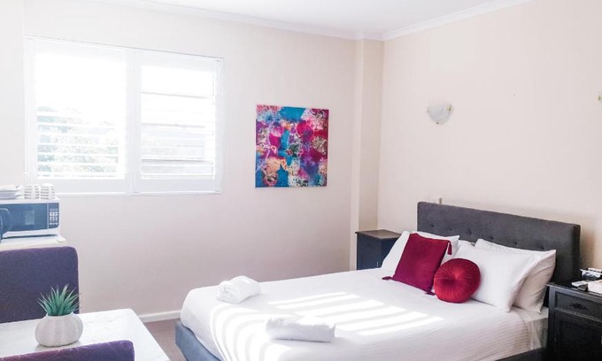 Sanctuary Point Hotel | Discover Bay & Basin: Ocean View Hotel with Pet-Friendly Perks