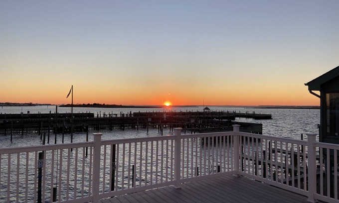 Beach Haven Gardens House | Bay Front Retreat in Beach Haven Terrace with Ocean Views