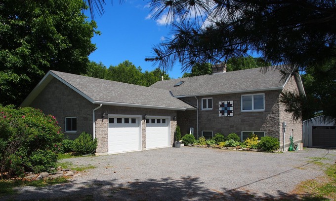 Cressy House | Perfect Getaway: Bay House at Prinyers - Waterfront Retreat
