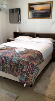 Kingscote Apartment | Pet-Friendly Sally's Kingscote Retreat: Perfect for Families
