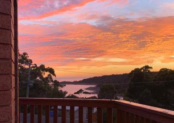 Binalong Bay House | Bay of Fires Great Escape: Family-Friendly 4-Star Retreat