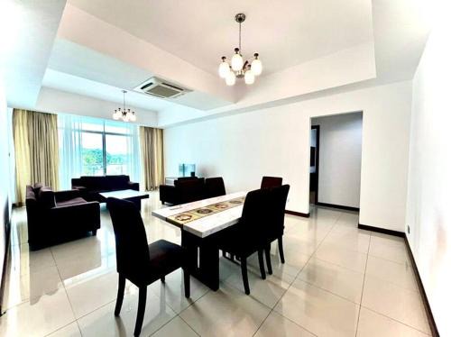Taman Selera Apartment | Family-Friendly Bay Resort Condominium with Pool by the Sea