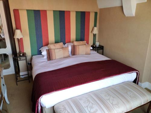 Southport Bed & Breakfast | Elegant Bay Tree House in Southport, UK - 4-Star Retreat