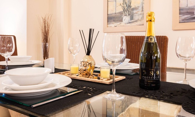 Butetown Apartment | Bay View by Tŷ SA - Cardiff Bay