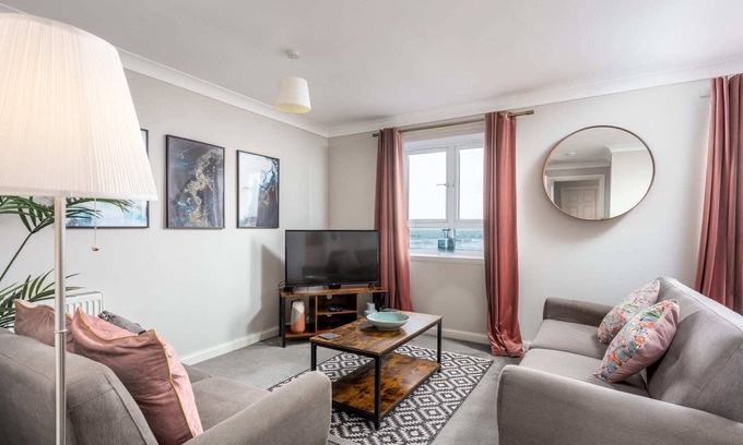 Ayr Apartment | Bay View - Donnini Apartments: Family & Pet Friendly Retreat
