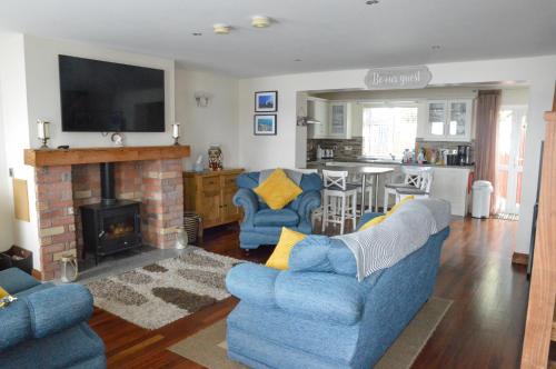 Downpatrick House | Oceanfront Escape at Bay View – Rated 9.4/10 by Guests