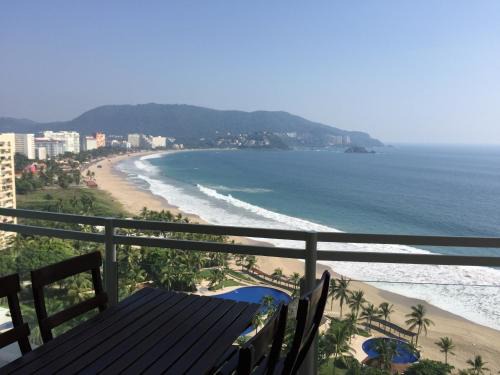 Ixtapa Apartment | Beachfront Escape at Bay View Grand Marina 1605 Sur