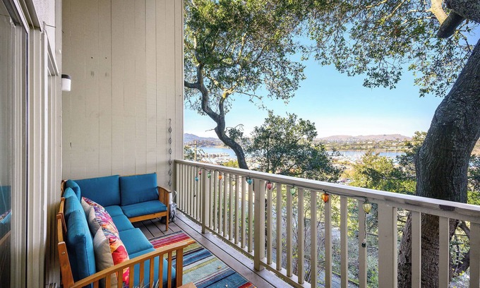 Marin City House | BAY VIEW RETREAT NEAR DOWNTOWN SAUSALITO