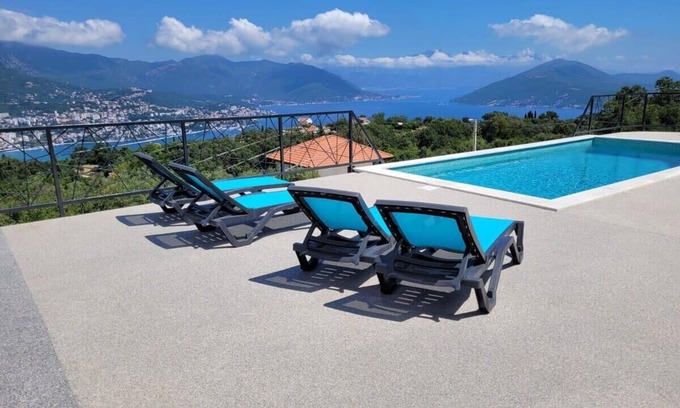 Igalo Apartment | Bay View Village -Villa Eléanora 4