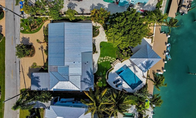 Toll Gate Shores House | Bay Views, Spa, Pool, Tiki Hut, The Perfect Islamorada Getaway!