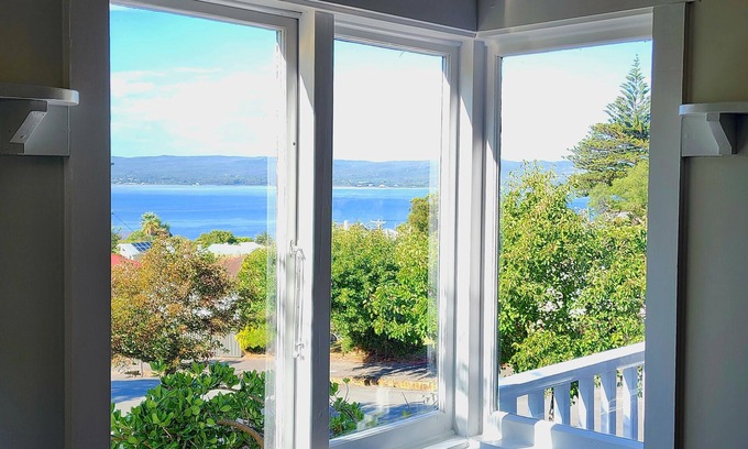 Albany House | Bay Vista Cottage by the BnB Collection