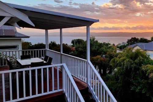 Albany House | Bay Vista Cottage by the BnB Collection