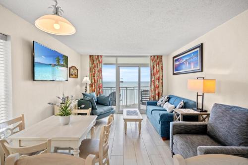 Crescent Beach House | Oceanfront Retreat at Bay Watch Resort - Rated 9/10