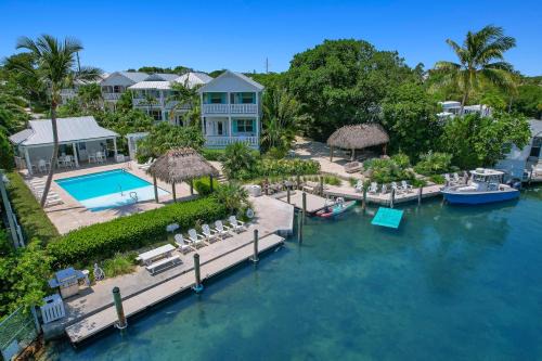 Islamorada House | Bayberry Key - Waterfront Boutique Resort with Pool & Breakfast