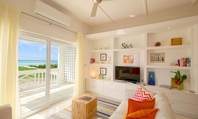 Governor's Harbour Apartment | Cozy Bayfront 1 BR Apt - Walk to Town & Enjoy Ocean Views