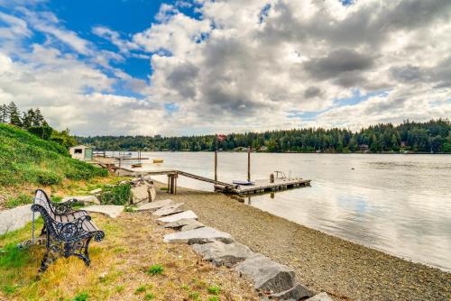 Vaughn House | Bayfront Home with Private Beach in Vaughn!