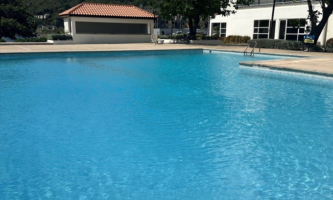 Bridgeport Apartment | Bayfront Retreat with Ocean View and Pool Access
