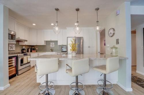 Crown Point House | Bayfront Paradise: Pet-Friendly Retreat with Ocean Views