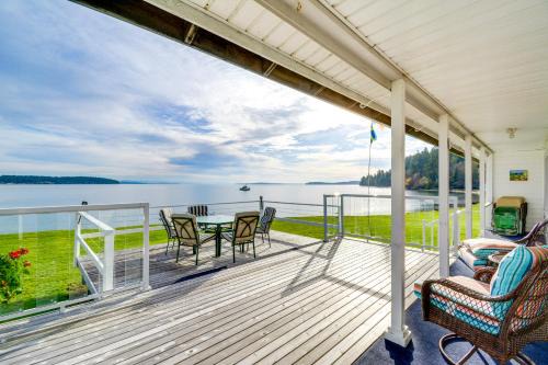 Port Hadlock House | Inviting Bayfront Port Hadlock Retreat with Private Beach
