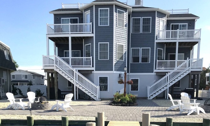 Peahala Park House | Idyllic Bayfront Retreat with Dock & Fire Pit in Beach Haven