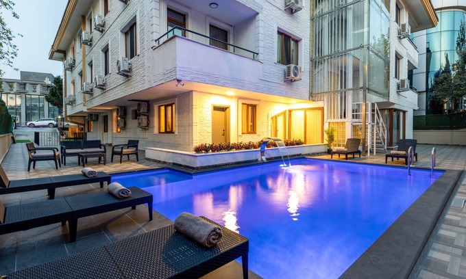 Bakırkoy Hotel | Baymari Suites Design: Guest Rated 9.6 with Pool & Spa