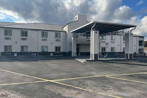 Athens Hotel | Budget-Friendly Motel 6 Athens: Pet & Family Welcoming