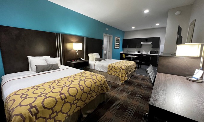 Bryan Hotel | Comfortable Stay at Baymont by Wyndham Bryan College Station