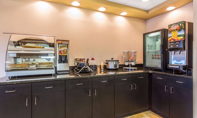 Cornelia Hotel | Relax at Baymont by Wyndham Cornelia: Family-Friendly Amenities
