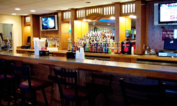 Jamestown Hotel | Comfortable Baymont by Wyndham: Water Park & Conference Center