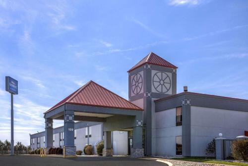 La Vergne Hotel | Convenient Baymont by Wyndham LaVergne for Families