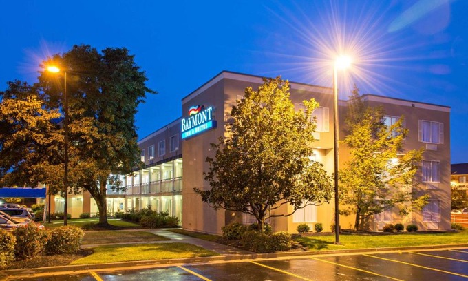 Buechel Hotel | Accessible Family Retreat at Baymont by Wyndham Louisville East