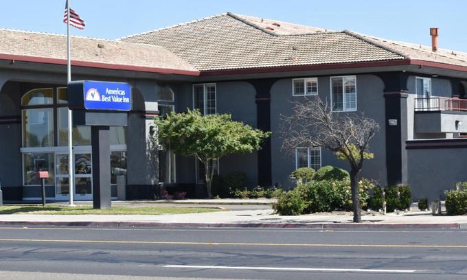 Manteca Hotel | Comfortable Stay at Americas Best Value Inn Manteca