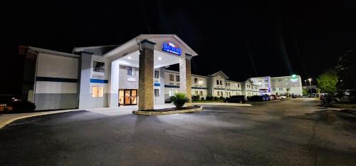 Port Wentworth Hotel | Convenient Stay at Baymont by Wyndham Port Wentworth