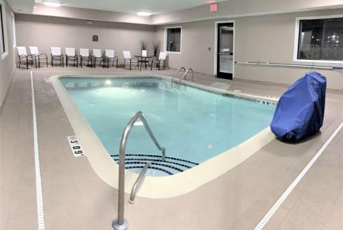 Paw Paw Hotel | Top-Rated Baymont by Wyndham Paw Paw with Family Amenities