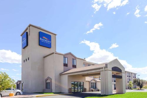 Pueblo Hotel | Comfortable Stay at Baymont by Wyndham Pueblo with Pets Welcome