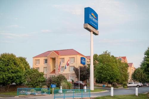 Springfield Hotel | Pet-Friendly Baymont by Wyndham Springfield I-44 Hotel