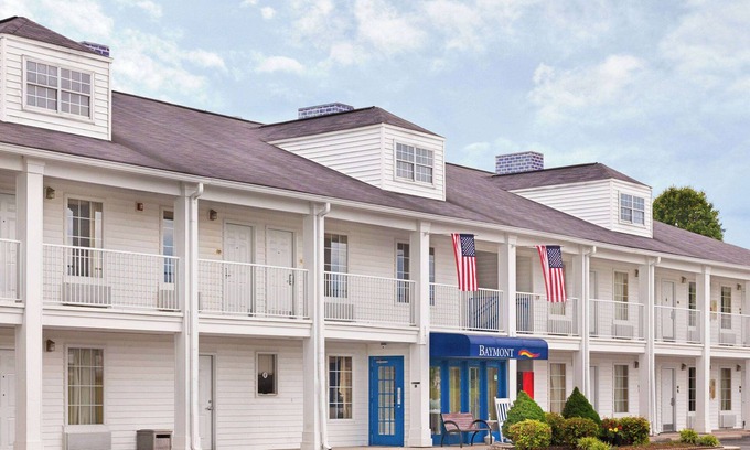 Tullahoma Hotel | Comfortable Stay at Baymont by Wyndham Tullahoma