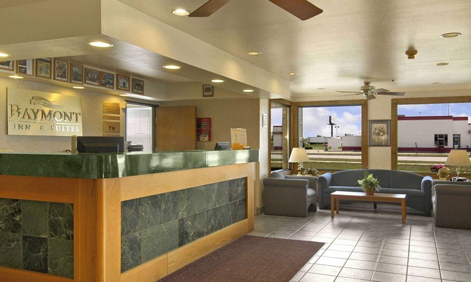 Tuscola Hotel | Comfortable Stay at Baymont by Wyndham Tuscola with Pool