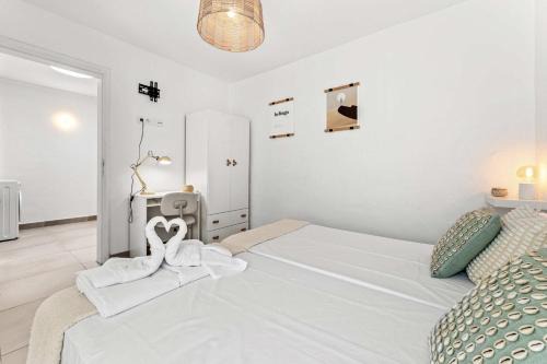 Los Cocoteros Apartment | Bayside Cocoteros Hideaway Ocean Nest