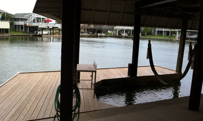 Jamaica Beach House | Top-Rated Bayside Hideaway: Canal Views & Poolside Escape
