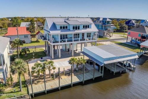 Shoreline Park House | Explore Bayside Maison with Family-Friendly Amenities