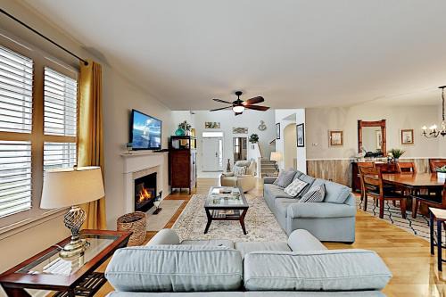 Bayside Village House | Relax at Bayside Resort - Family & Pet Friendly Retreat