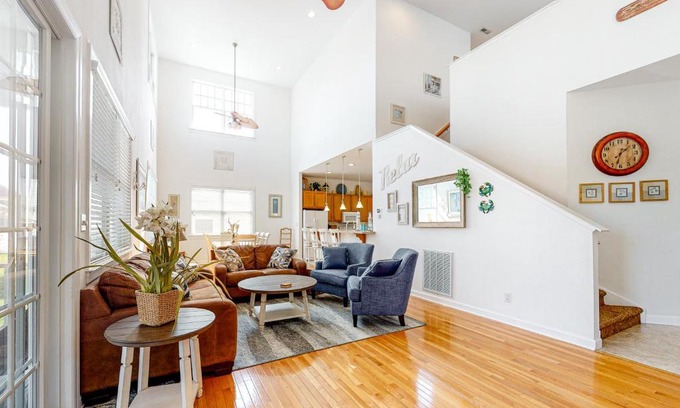 Bayside Village House | Family-Friendly Bayside Resort with Pool & Hot Tub Access
