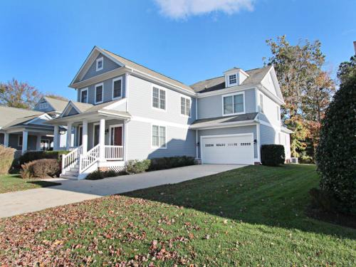 Sun Ridge House | Relax at Bayside Resort with Pool and Hot Tub Amenities