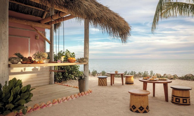 Islamorada Hotel | Idyllic Islander Bayside Villas with Pool & Boatslips