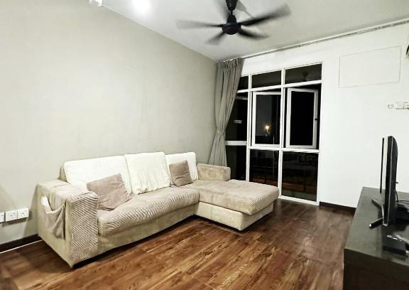 Batu Ferringhi Apartment | Relaxing Bayu Emas Ferringhi Homestay with Ocean Views