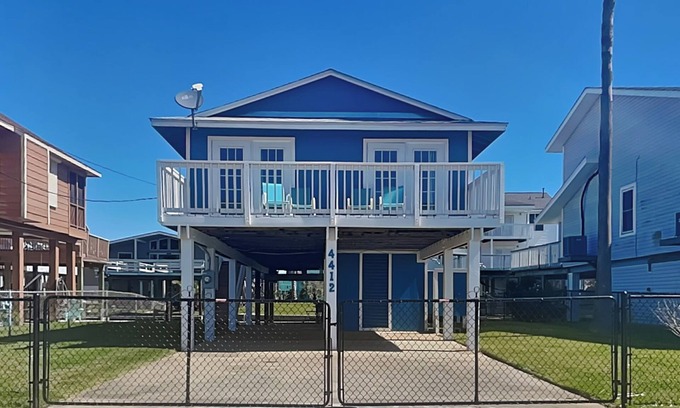 Jamaica Beach House | Bayview Cottage | The Boat Dock is Perfect for Fishing
