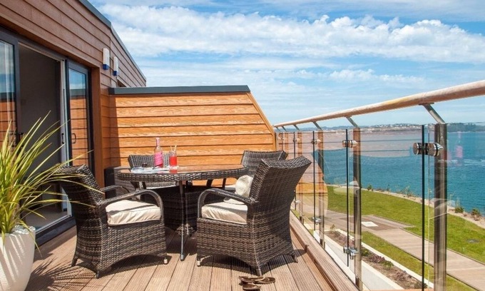 Brixham Cottage | Bayview: Family-Friendly Cottage with Oceanfront Views