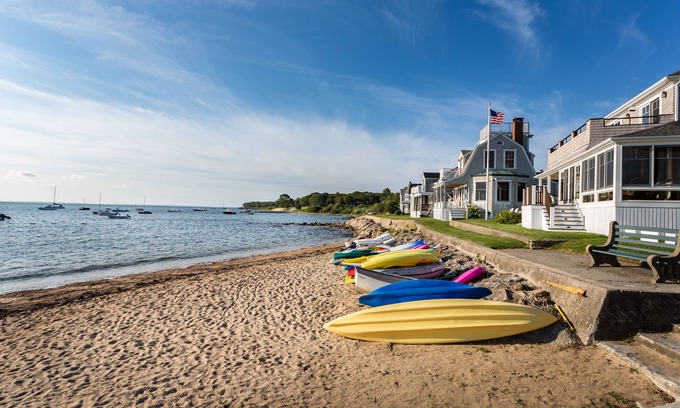 Dartmouth Cottage | Bayview Lookout Cottage: Oceanfront Retreat in Beach Community