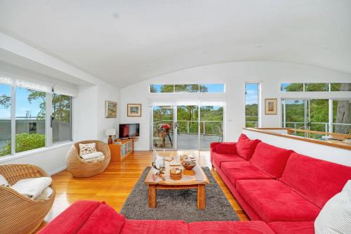 Hyams Beach House | Family-Friendly Bayview on Bayview at Hyams Beach